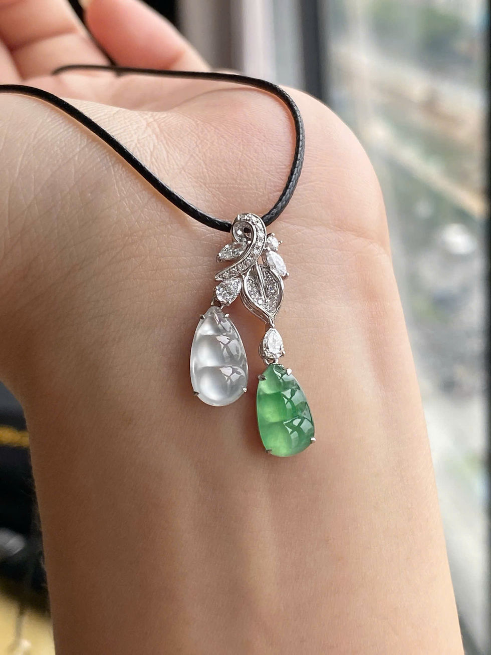 Hình thu nhỏ: Mặt dây chuyền Phúc đáo ngọc Jadeite A vàng 18K