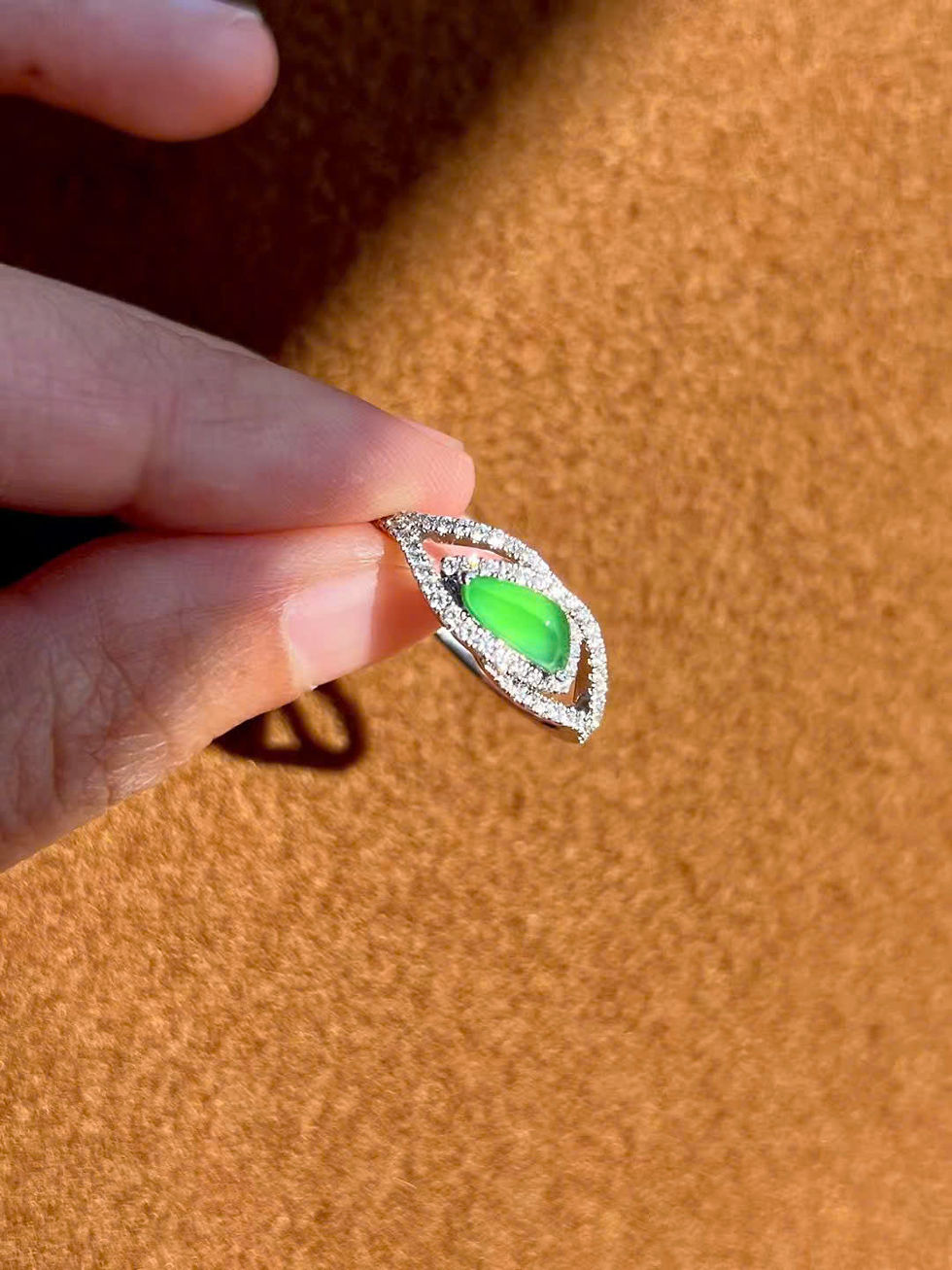 Hình thu nhỏ: Nhẫn Freestyle ngọc Jadeite A vàng 18K