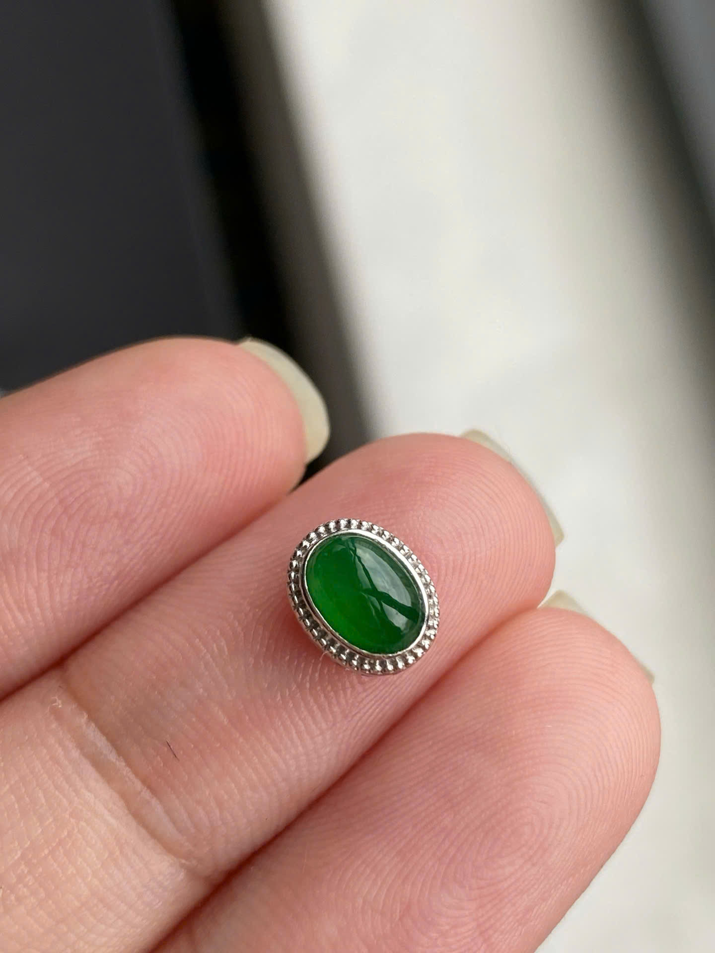 Cabochon ngọc Jadeite A vàng 18K