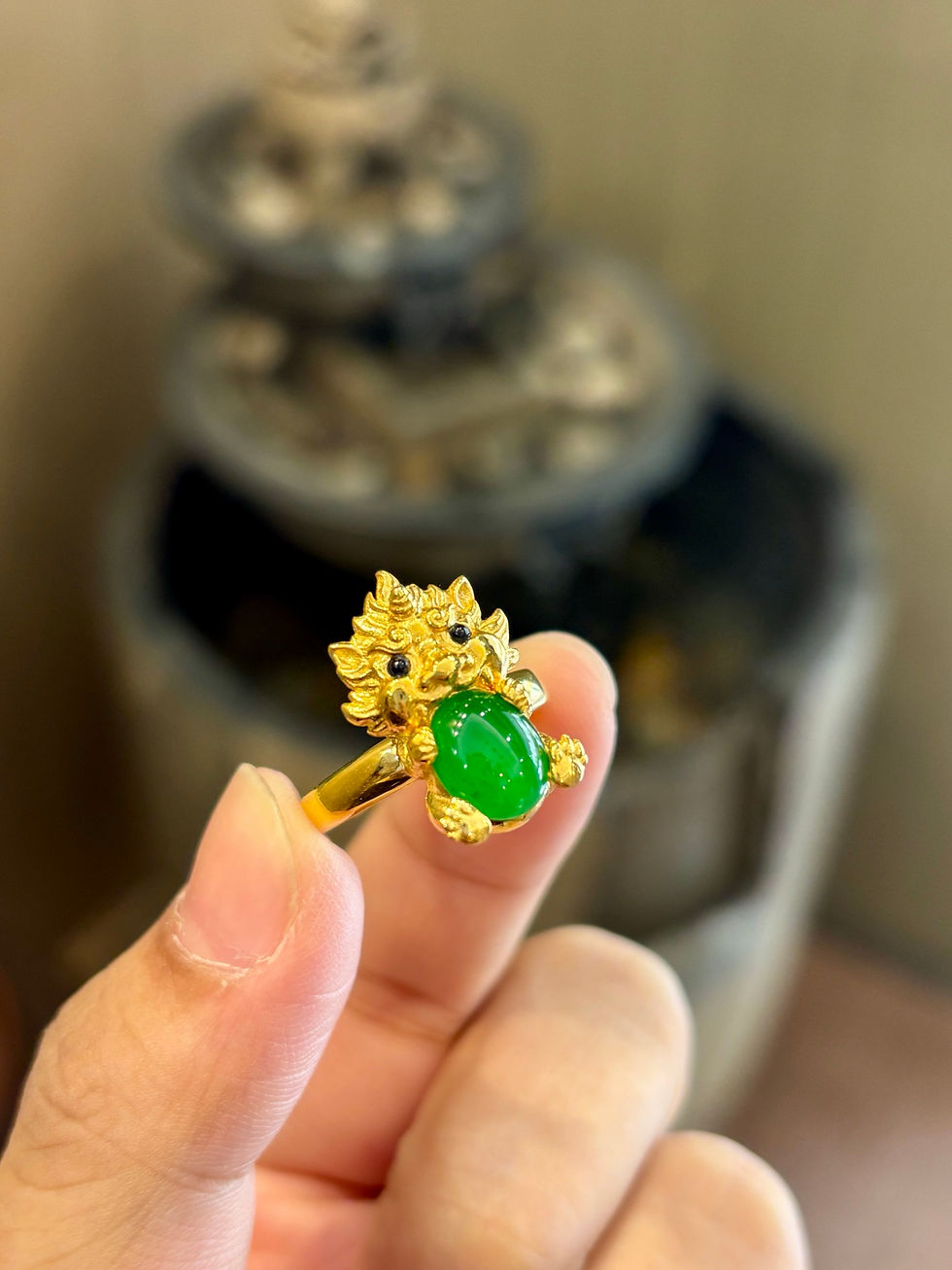 Nhẫn Tỳ hưu ngọc Jadeite A vàng 18K
