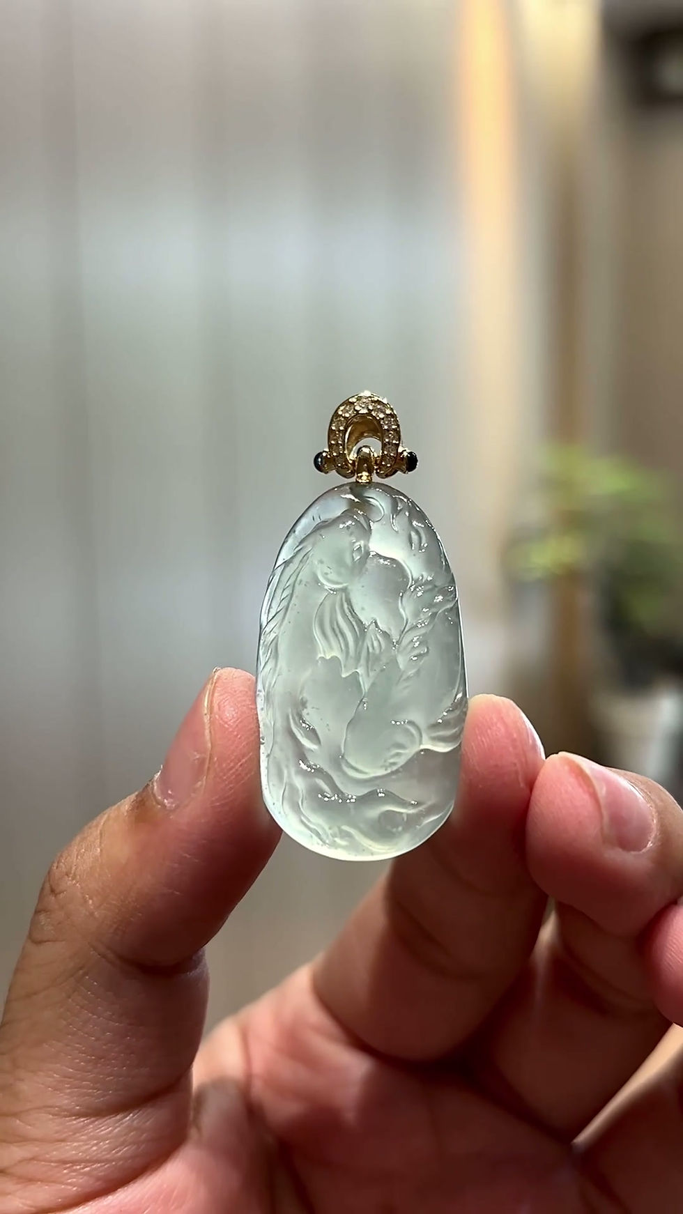 Hình thu nhỏ: Mặt dây chuyền Song ngư ngọc Jadeite A vàng 18K