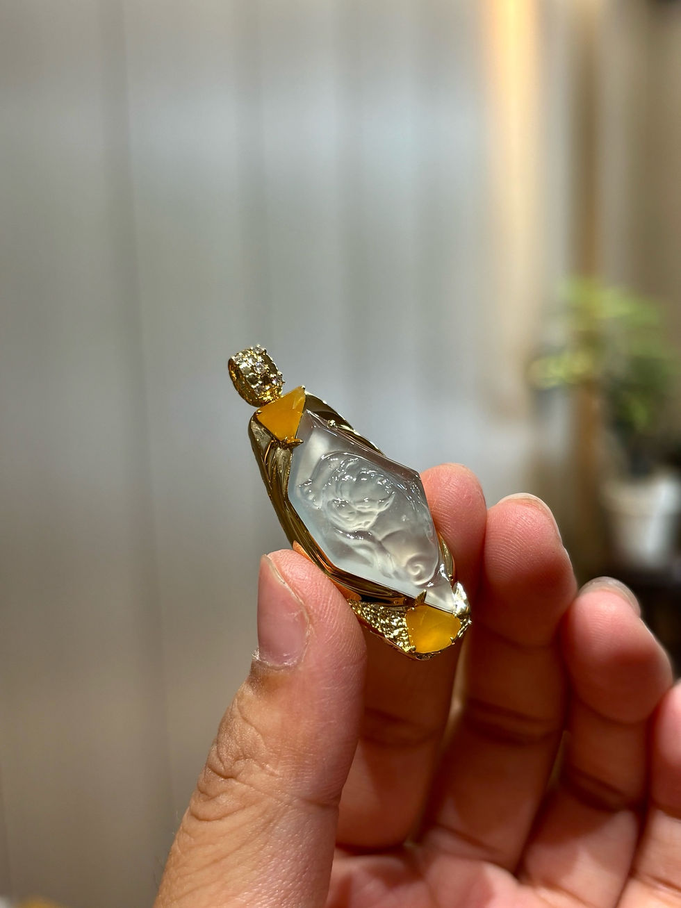 Hình thu nhỏ: Mặt dây chuyền Tỳ hưu ngọc Jadeite A vàng 18K