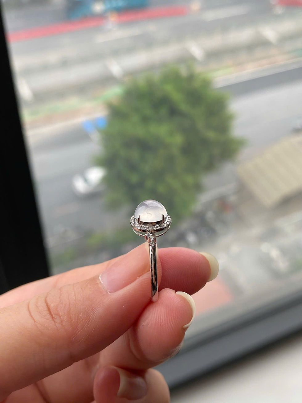 Hình thu nhỏ: Nhẫn Cabochon ngọc Jadeite A vàng 18K