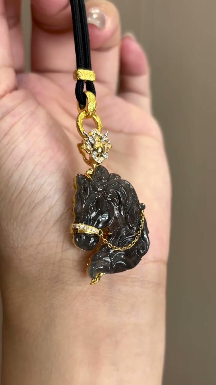 Hình thu nhỏ: Mặt dây chuyền Ngựa ngọc Jadeite A vàng 18K