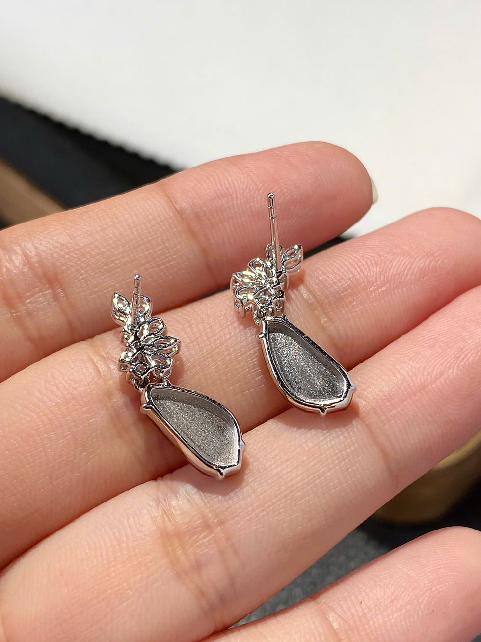 Hình thu nhỏ: Bông tai Phúc đậu ngọc Jadeite A vàng 18K