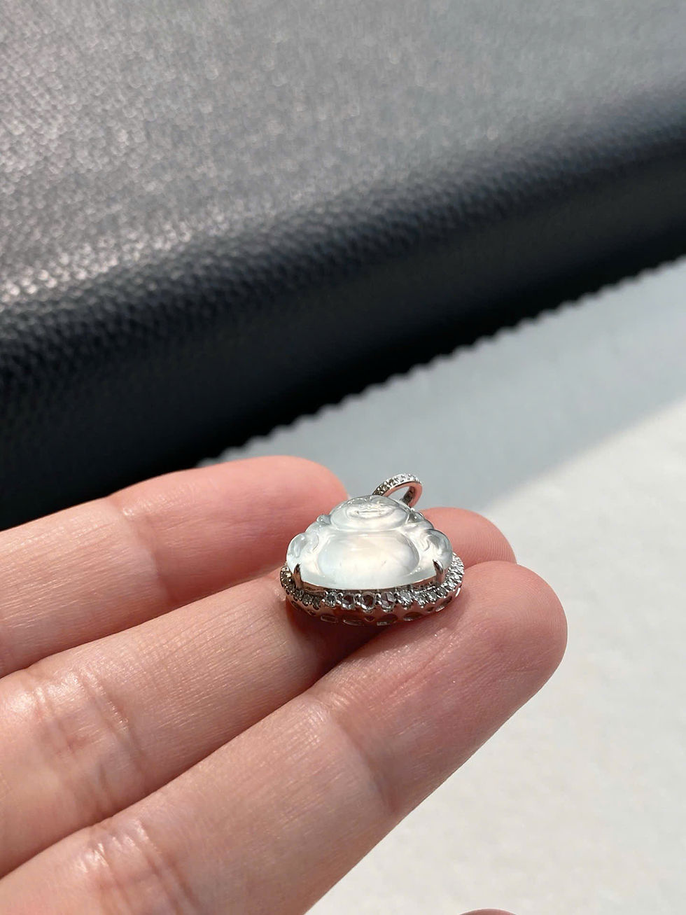 Hình thu nhỏ: Mặt dây chuyền Di lặc ngọc Jadeite A vàng 18K