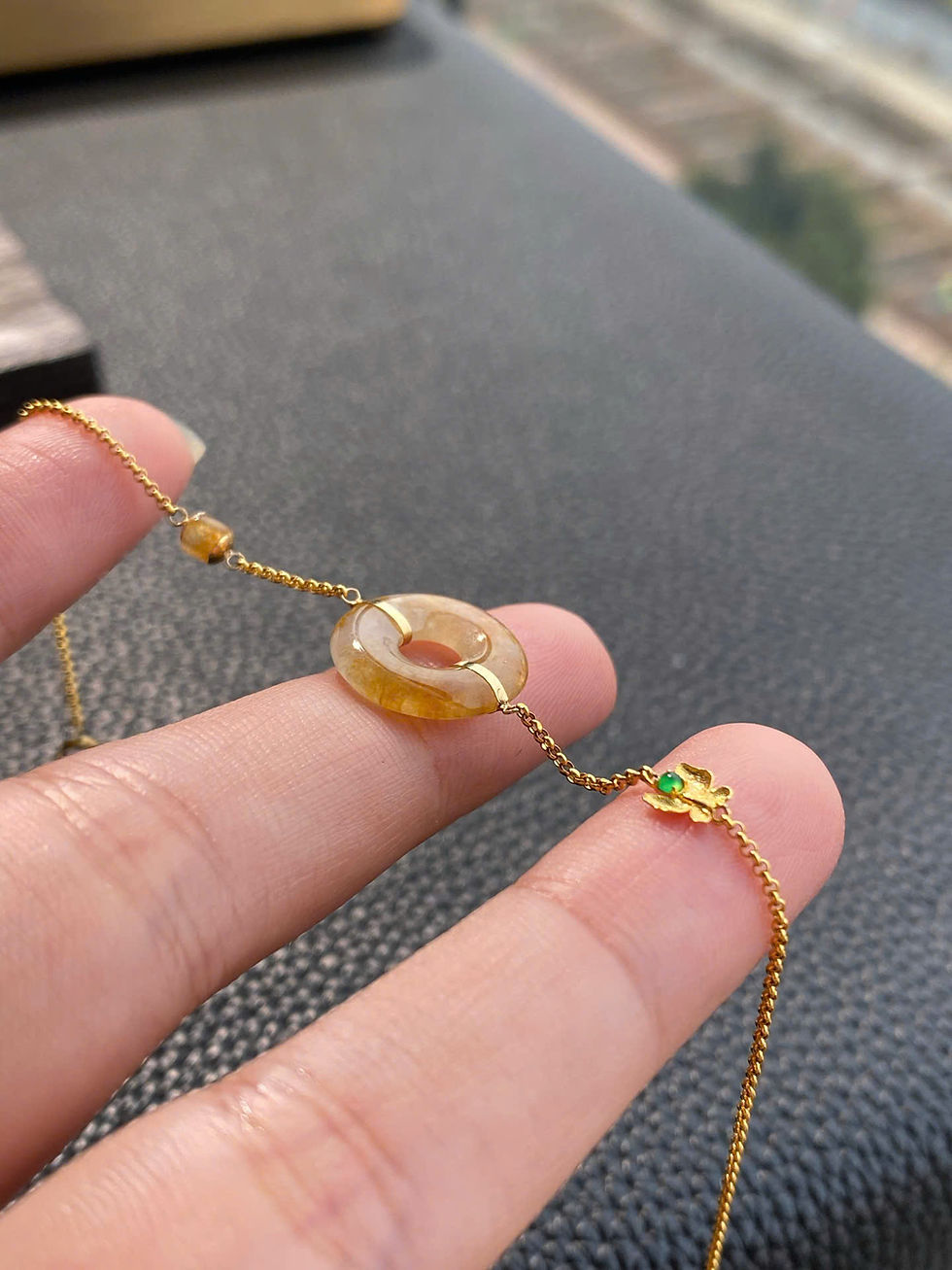 Hình thu nhỏ: Lắc tay đồng bình an ngọc Jadeite A vàng 18K