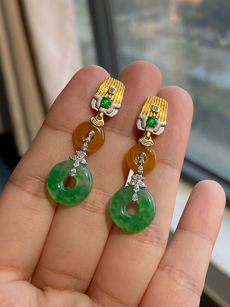 Hình thu nhỏ: Bông tai Đồng bình an ngọc Jadeite A vàng 18K