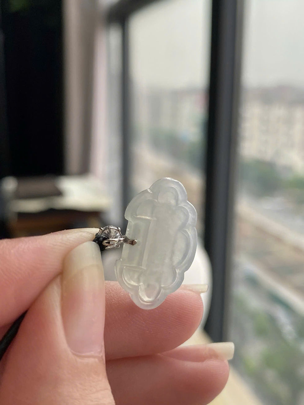 Hình thu nhỏ: Mặt dây chuyền Khóa trường mệnh ngọc Jadeite A vàng 18K