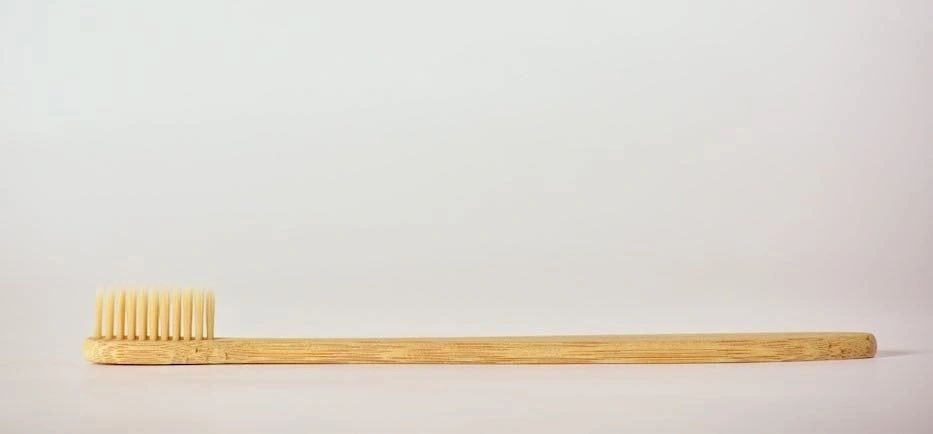 Miniatura: Cepillo de dientes de bambú. Suave y ecológico.