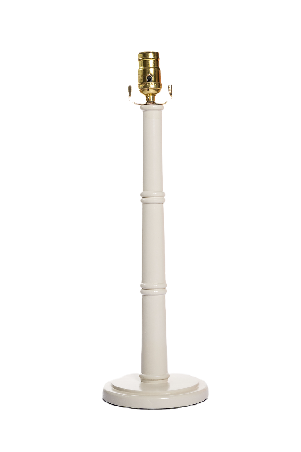 Base de lámpara artesanal en madera lacada color hueso, hecha por ZIBAL