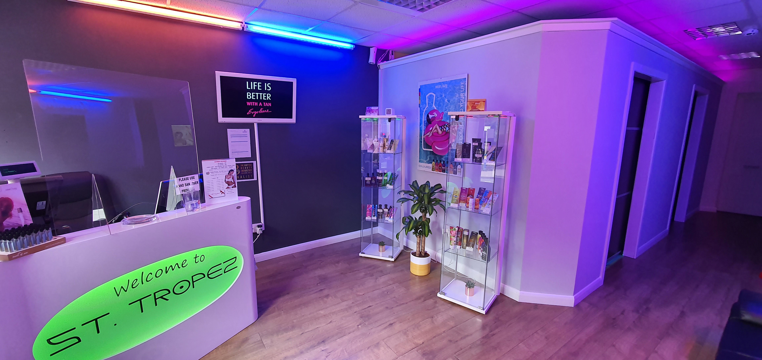 Tanning Salon St.Tropez Tanning Studio Dundee Scotland