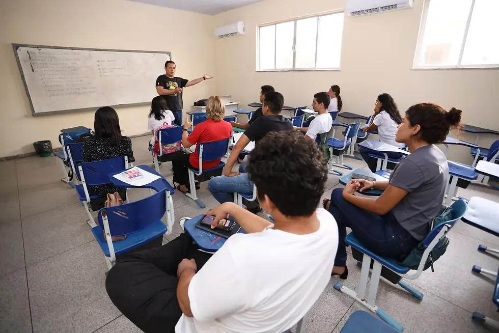 Concurso Seduc-PA tem 2 mil vagas e salários de até R$ 6.590; veja cargos.