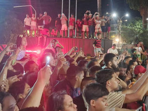 Flamengo chega a Belém e é recebido com festa por torcedores antes de duelo pelo Brasileirão