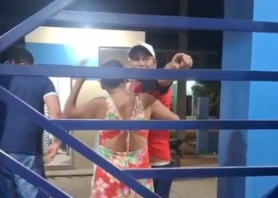 Homem com tornozeleira eletrônica foi preso em flagrante após ameaçar um vigilante (Foto: Reprodução)