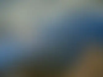 Carro invade feira após colisão em cruzamento e deixa feirantes feridos no bairro de Canudos