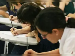 Concursos públicos reúnem mais de 28 mil vagas e salários de até R$ 27,2 mil