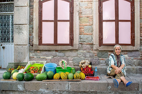 BurcuIsik_RafiaTaskin_DSC_0223_web.jpg