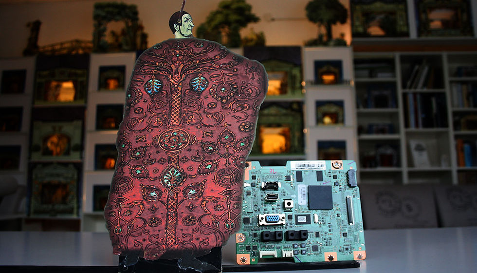 Mephisto mit der alten Monitorplatine, deren HDMI-Anschluss den Geist aufgegeben hat.