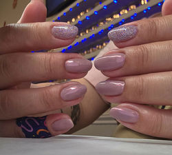 purple nails