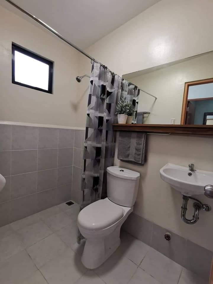 Thumbnail: Amoa AMita Model Compostela