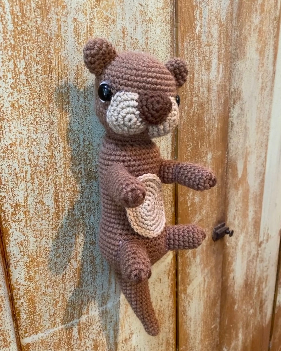 Thumbnail: Otter (Olive) 