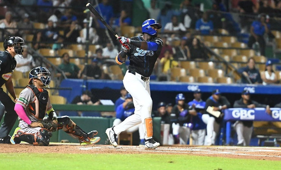 Estevan Florial con uniforme de Tigres del Licey durante encuentro contra Toros del Este el 29 de octubre de 2026