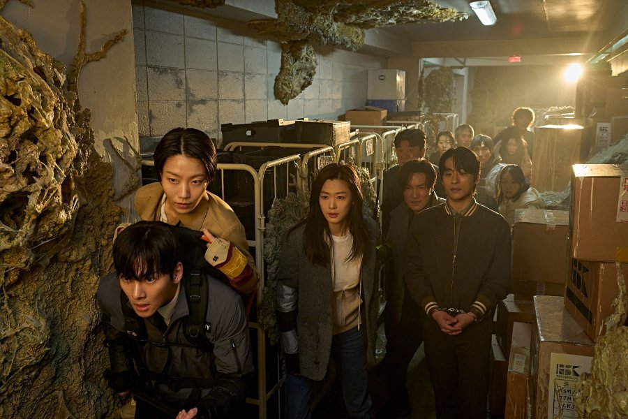 Colony (Showbox)