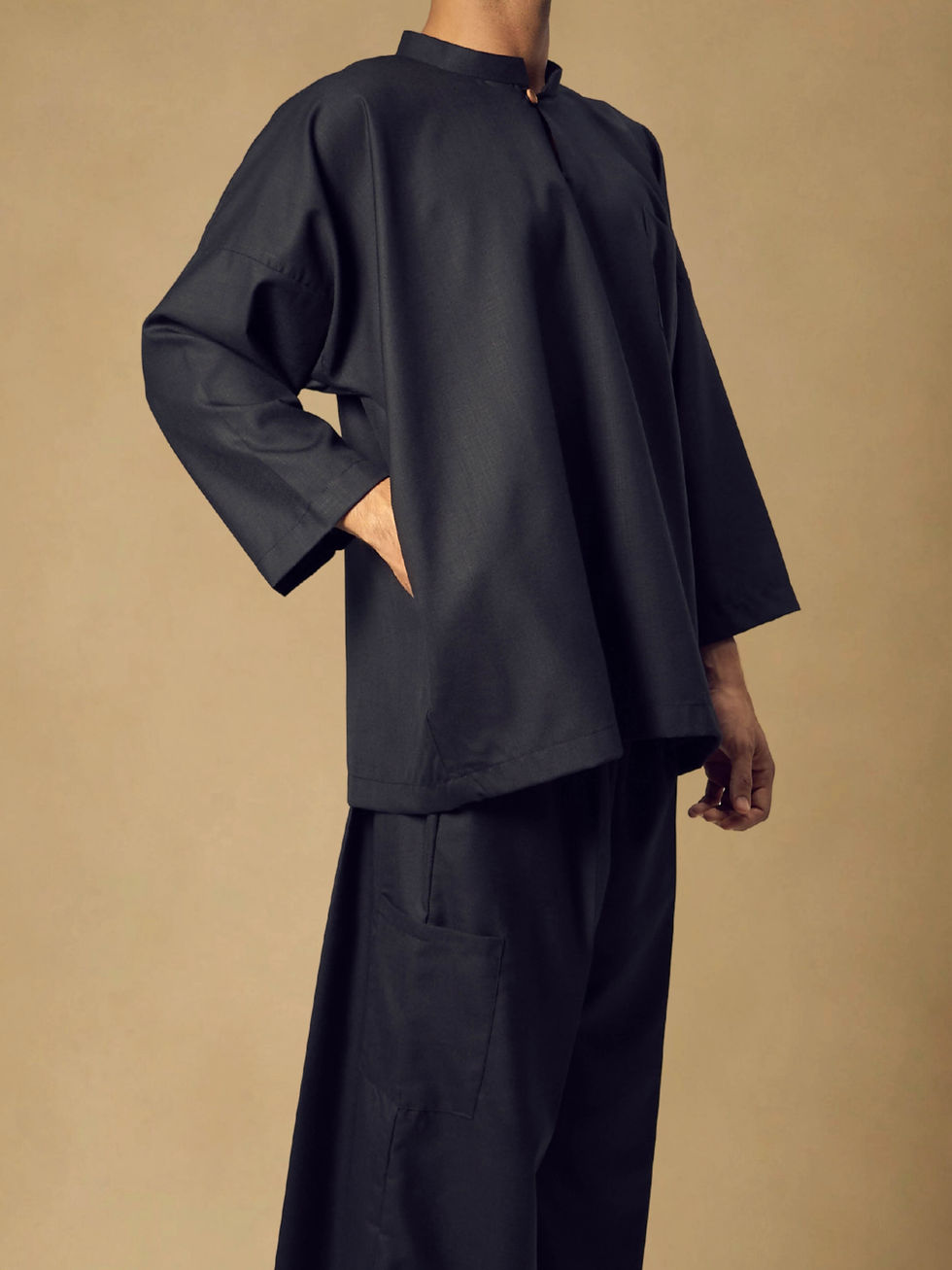 Thumbnail: Wira men’s set