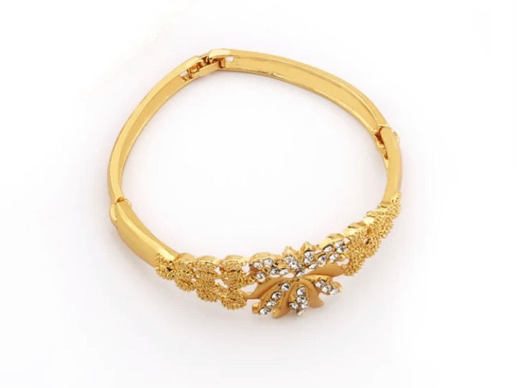 Thumbnail: Jewelries set