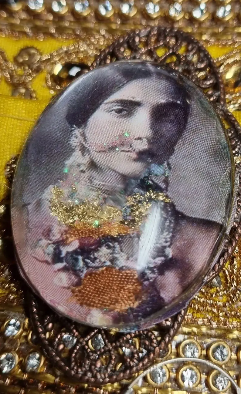 Miniature : Collier La vie yellow comme un voyage infini