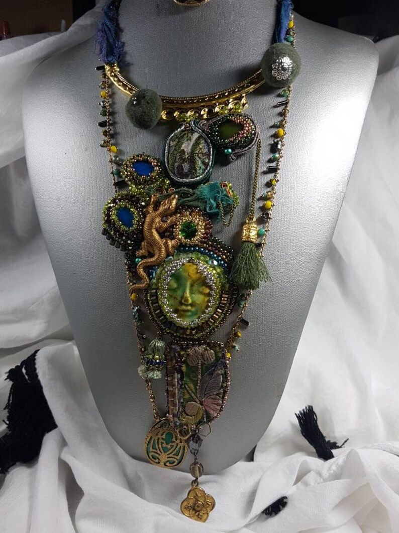 Miniature : Collier - On a les merveilles qu'on mérite