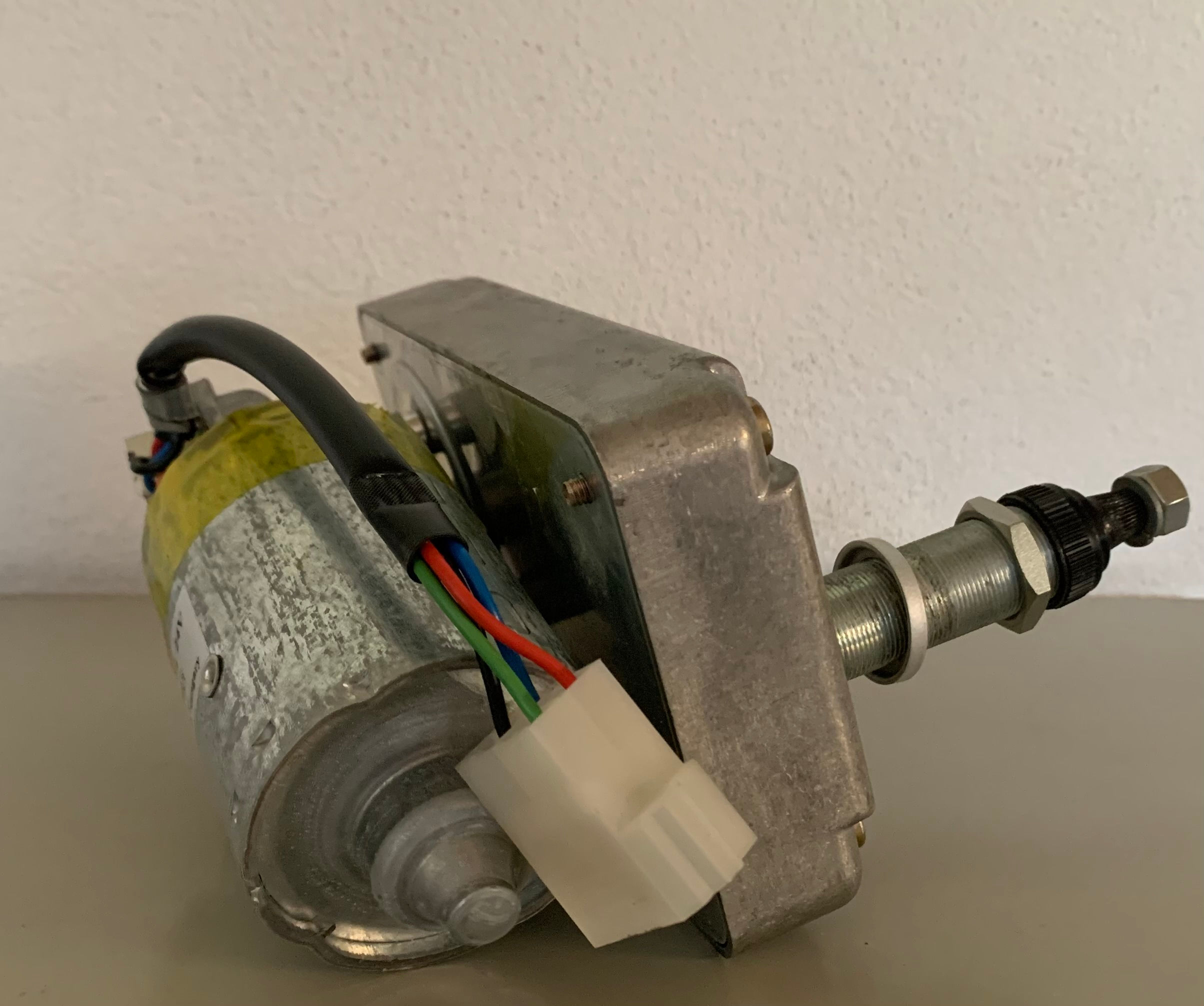 Moteur essuie-glace 24V 105°, F049573