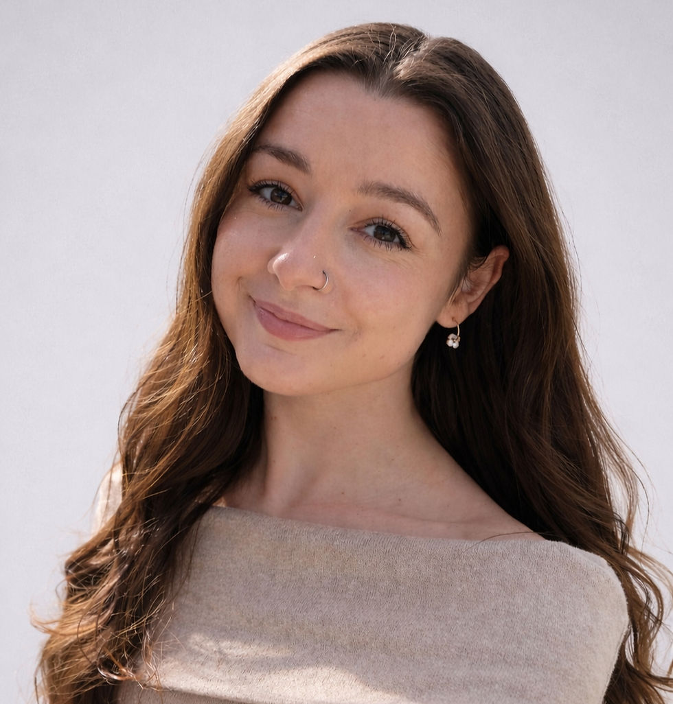 Dani 2 grey_edited.jpg