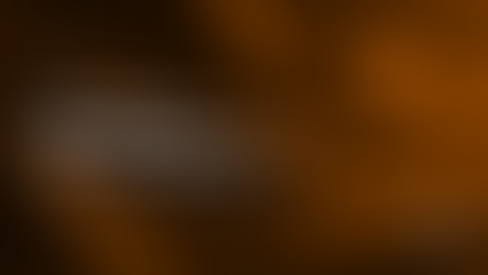 Imagem institucional da 4ERP com fundo digital em tons de laranja e preto, representando tecnologia e inovação. No centro, o texto “ERP Web vs ERP Tradicional: Qual escolher para o futuro da sua empresa?” e o slogan “O futuro é web.” reforçam o tema sobre modernização dos sistemas de gestão empresarial. Logotipo da 4ERP no canto inferior direito.