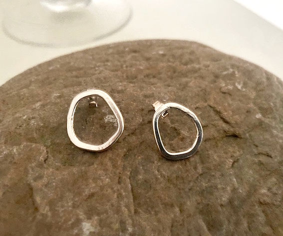 Thumbnail: Silver Wonky Oval stud earrings