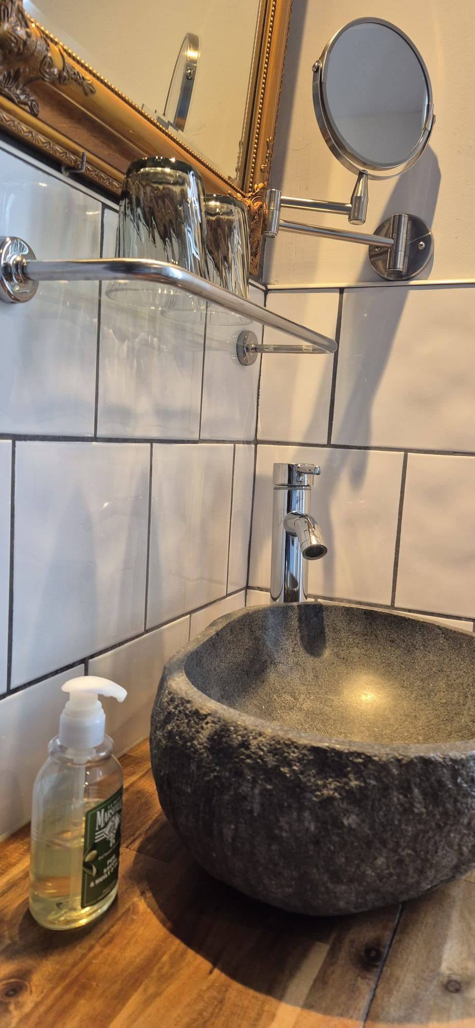 Charmante bed & breakfasts en appartementen met zwembad in de buurt van Narbonne, Occitanië.