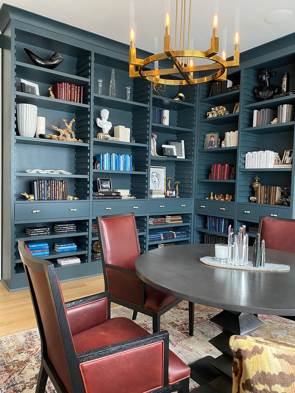 CUSTOM BUILT-INS AND DECOR