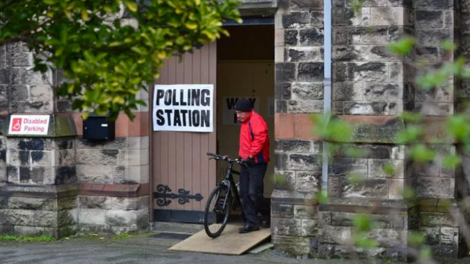 Northern Ireland, a democratic deficit