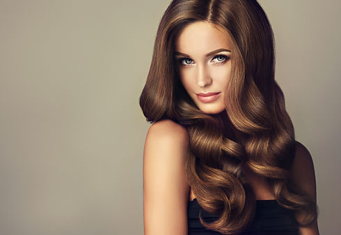 Brunette girl with long and shiny wa
