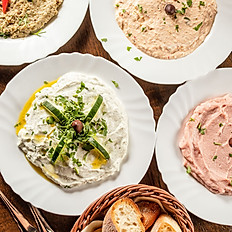 3) Hausgemachtes Zaziki (Vegetarisch)