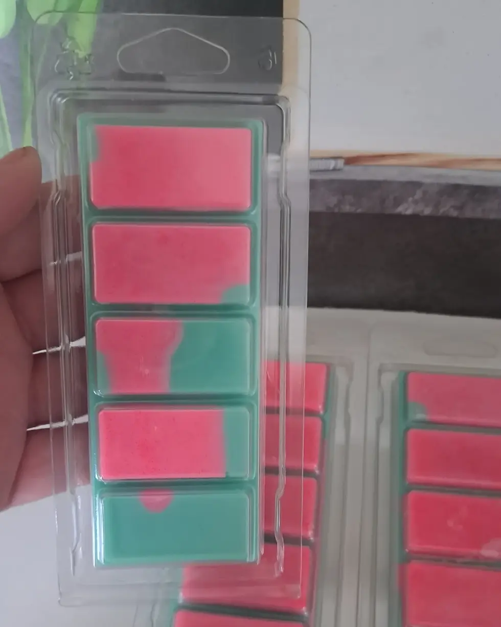 Lenny frosted eucalyptus & peony blossom snapbars