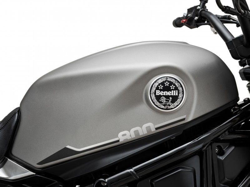 Benelli Leoncino 800