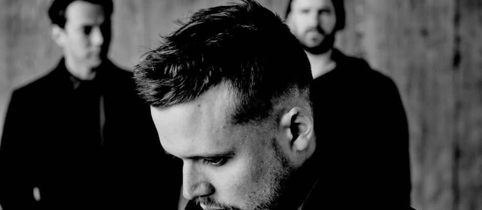 WHITE LIES -  la nueva adicción 