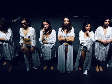 Svelarsi | La potenza del corpo femminile