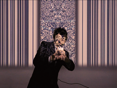 Twittering machine | La vita in loop