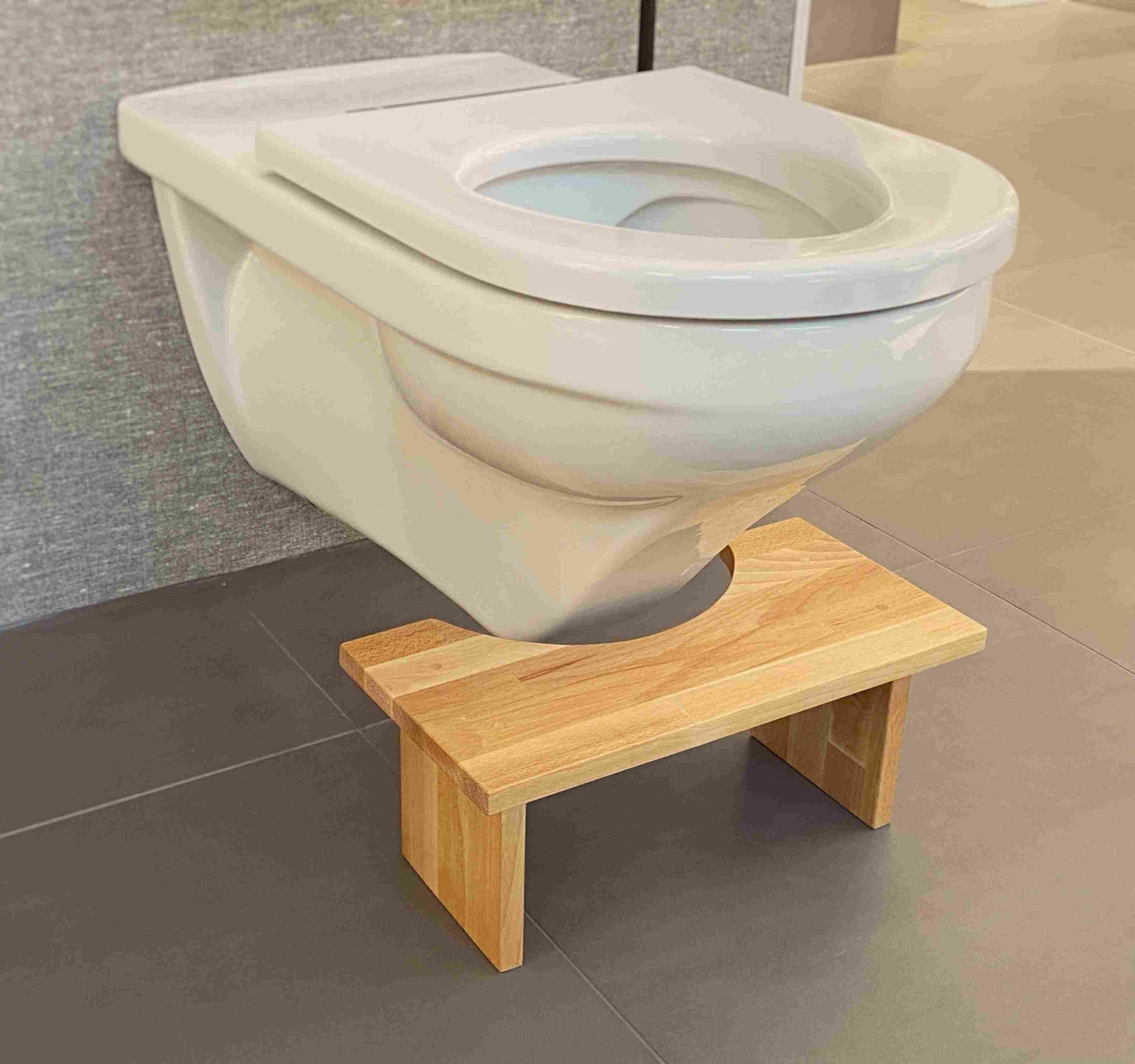 Tabouret de toilettes en hêtre