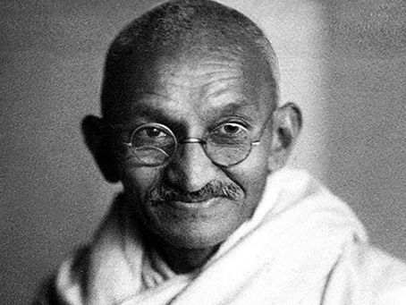 Refletindo sobre a vida com Mahatma Gandhi