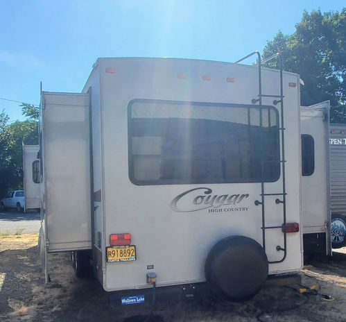2005 Fleetwood Southwind 32V class A Motor Home