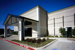 ch-robinson-portico-entrance